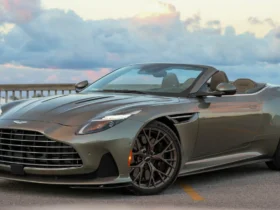 Aston Martin DB12 Volante