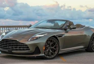 Aston Martin DB12 Volante